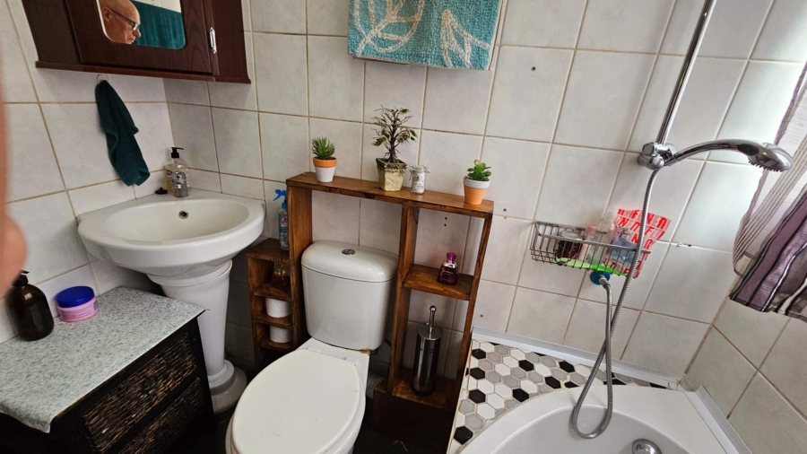 2 Bedroom Property for Sale in Kosmos North West